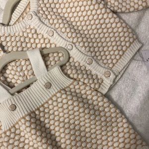 Baby 2 peice gorgeous knitted cream set- new, tags